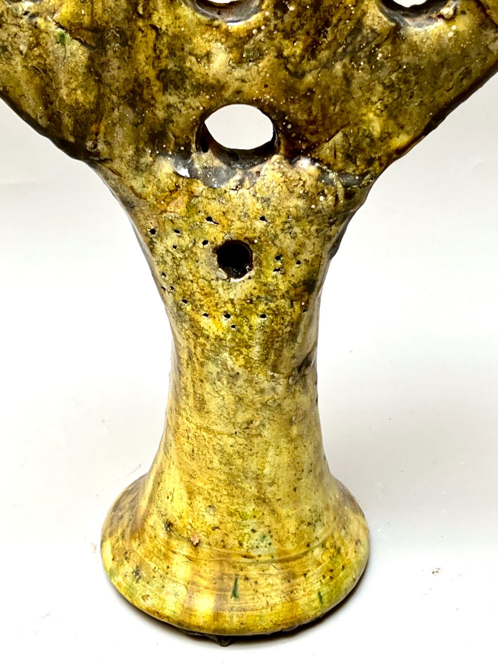 Keraaminen kynttilänjalka