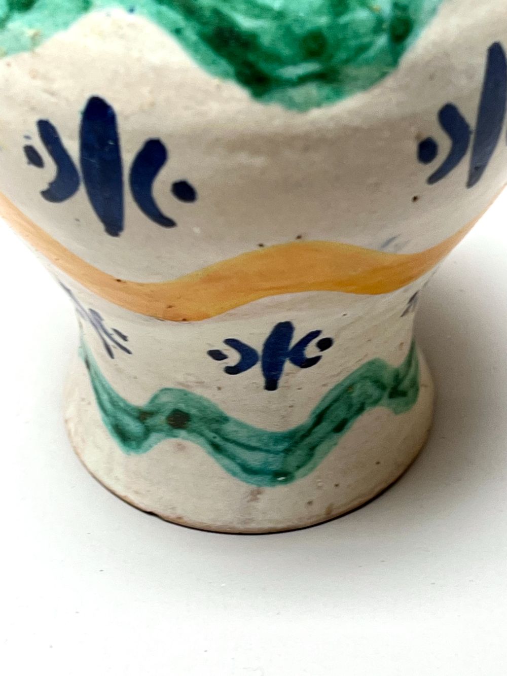 Keraaminen antiikkimaljakko