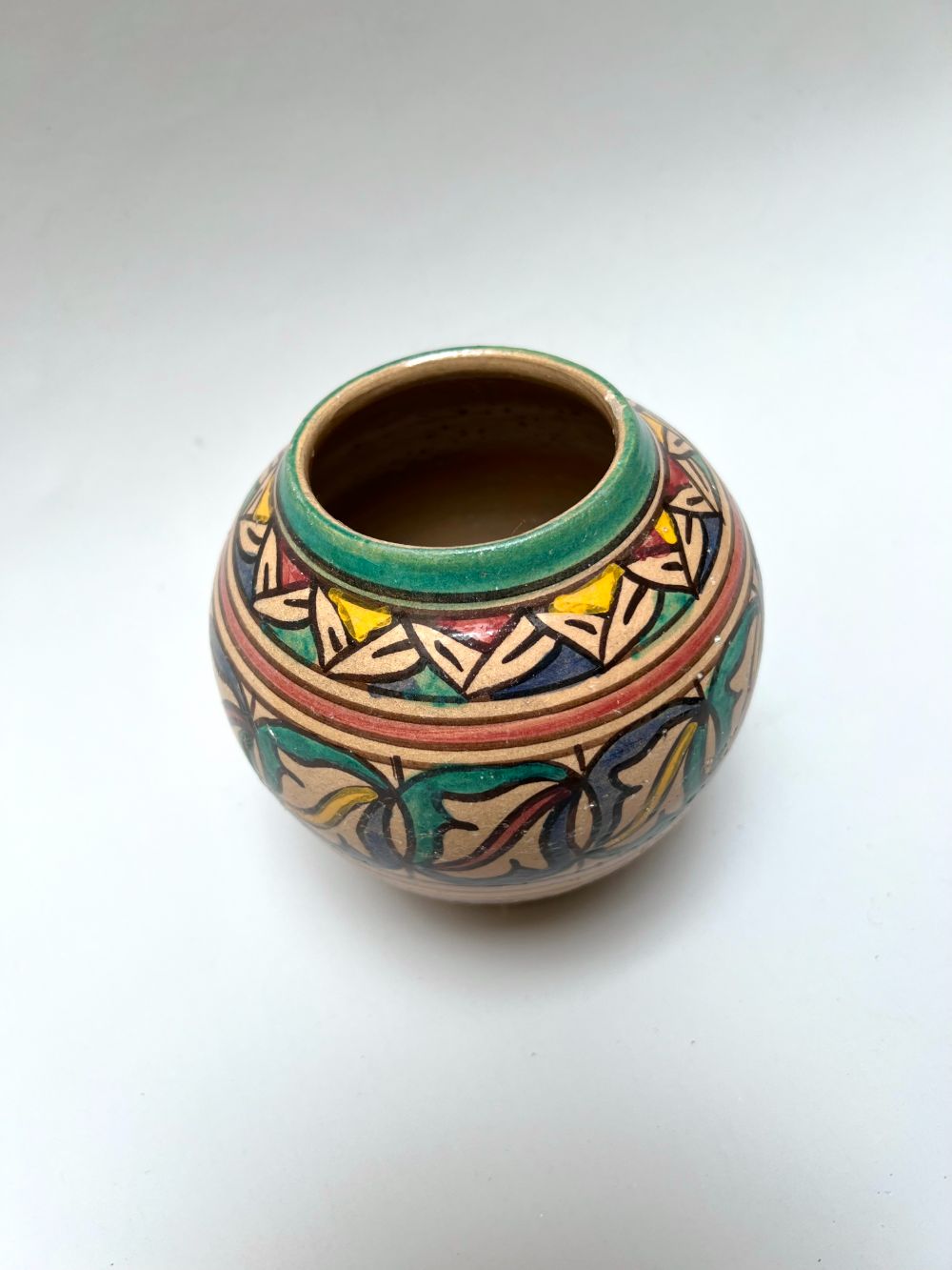 Keraaminen antiikkimaljakko