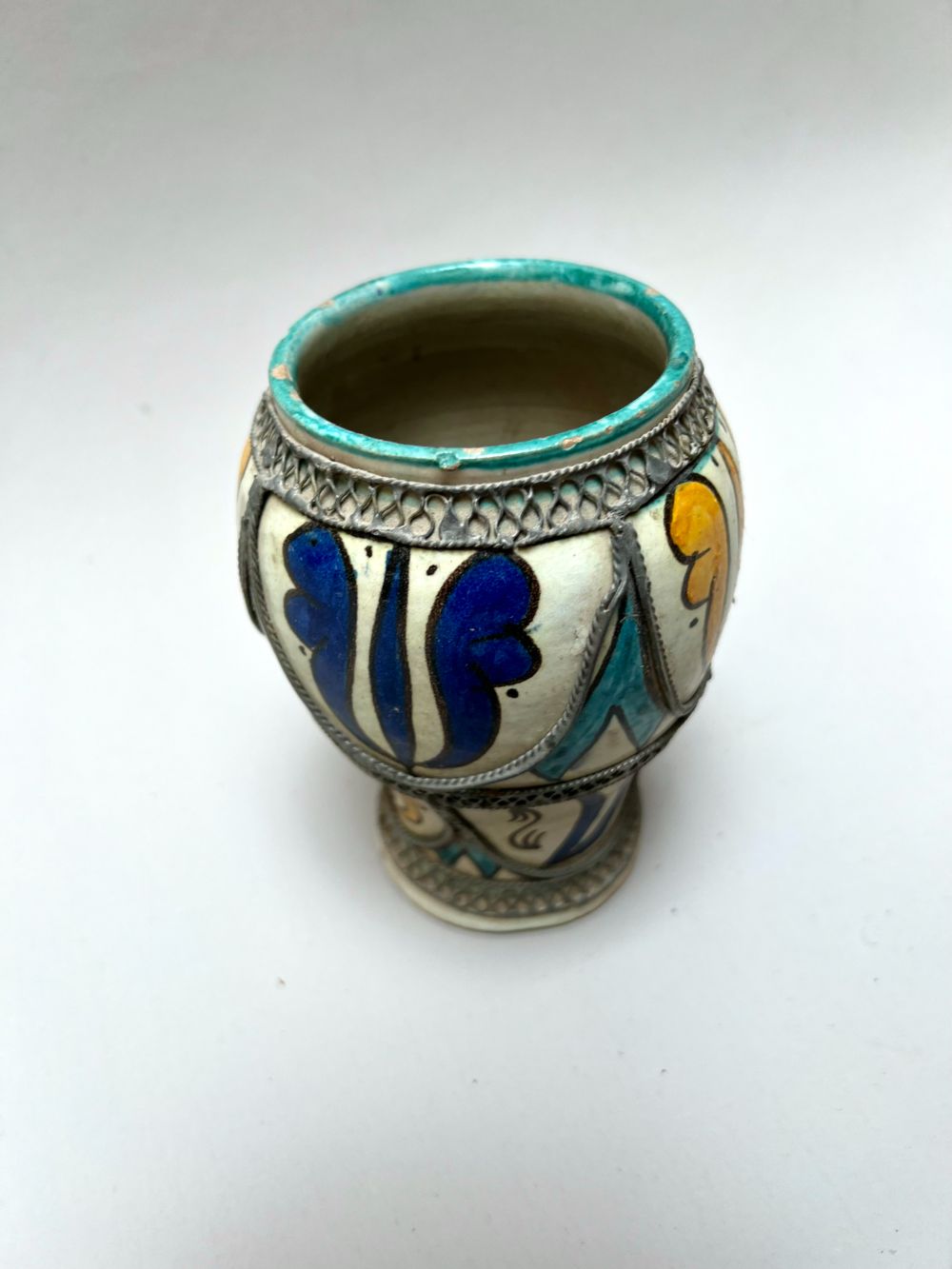 Keraaminen antiikkipurkki