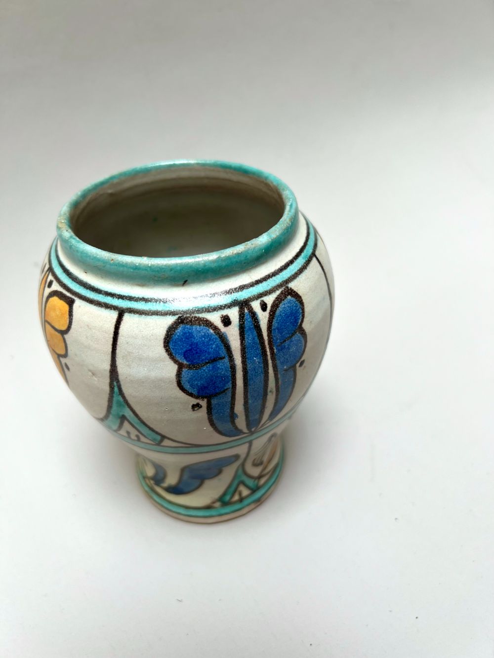 Keraaminen antiikkimaljakko