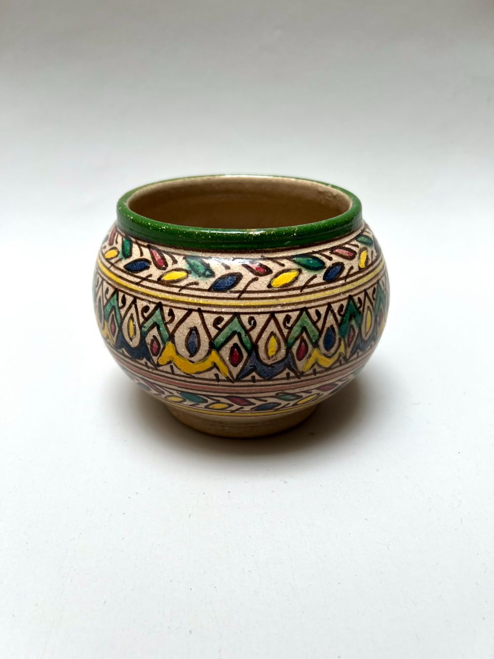 Keraaminen antiikkimaljakko