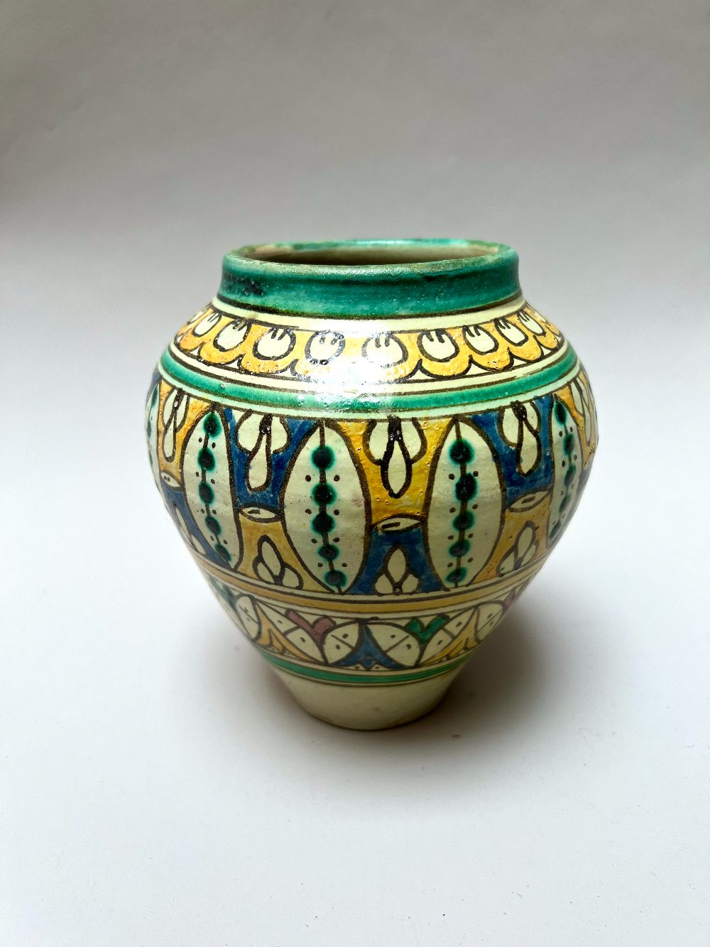 Keraaminen antiikki Pot