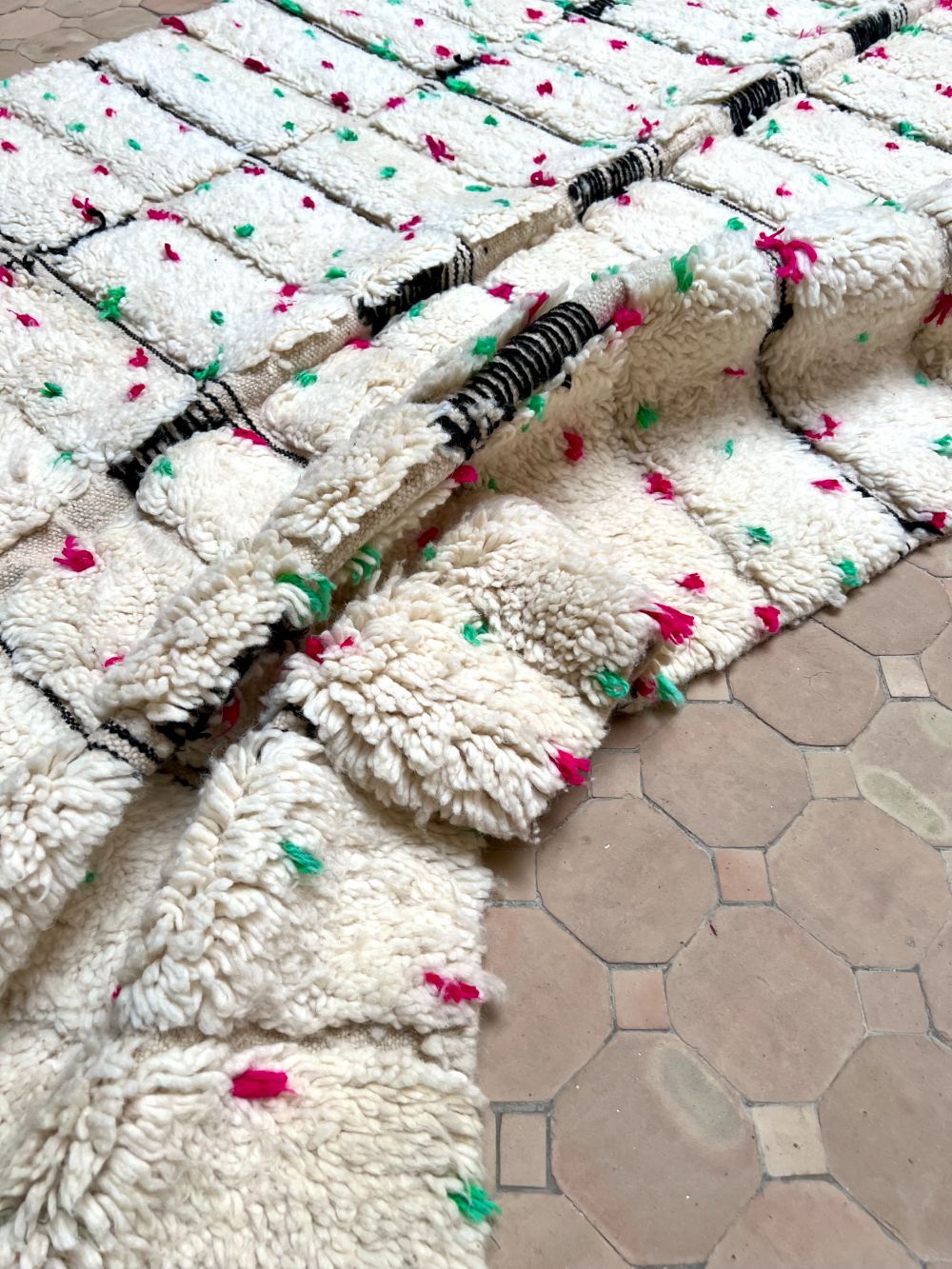 Moroccan Dotted Rug 260x150cm