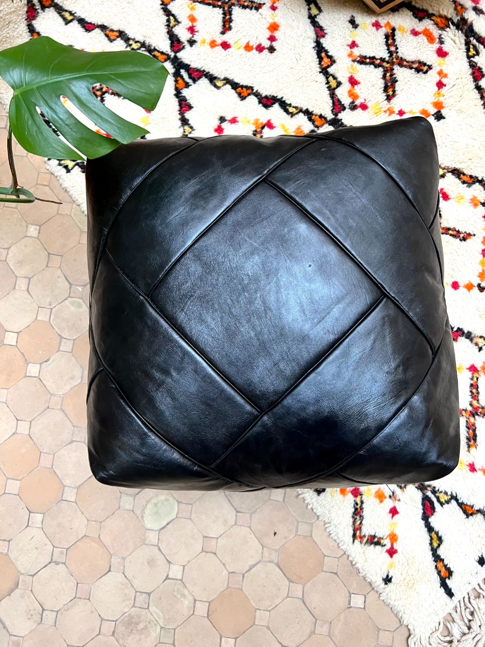Leather Pouf Tuohi