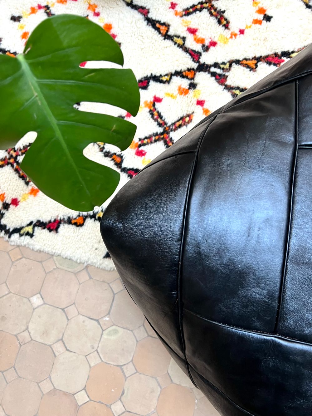 Leather Pouf Tuohi