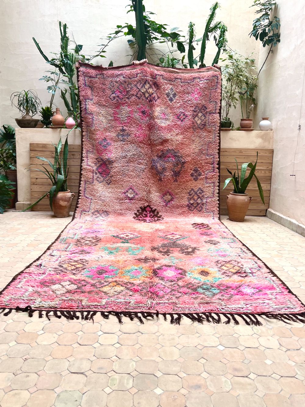 Sony music event : Marokkolainen vintage Boujaad matto 420x180cm