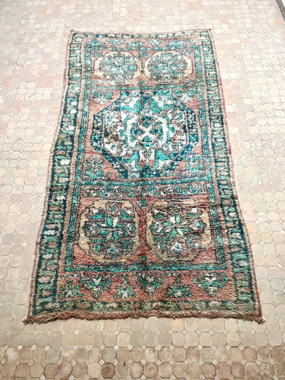 Marokkolainen vintage Boujaad matto 335x175cm