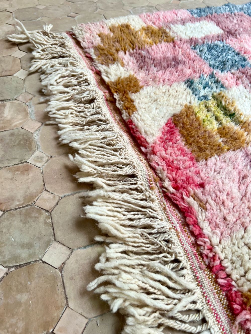 Moroccan Taqatar Rug 265x160cm