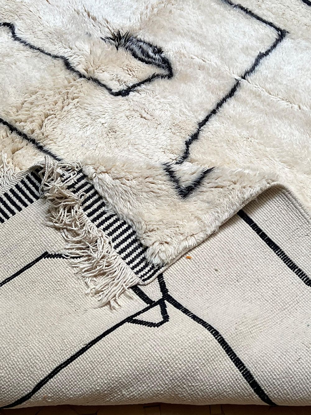 Moroccan Mrirt Rug 295x265cm