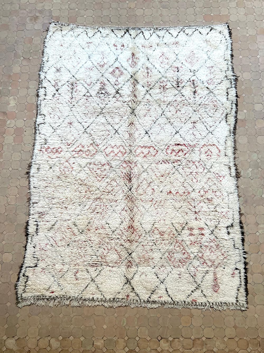 Moroccan Vintage Beni Ouarain Rug 315x205cm