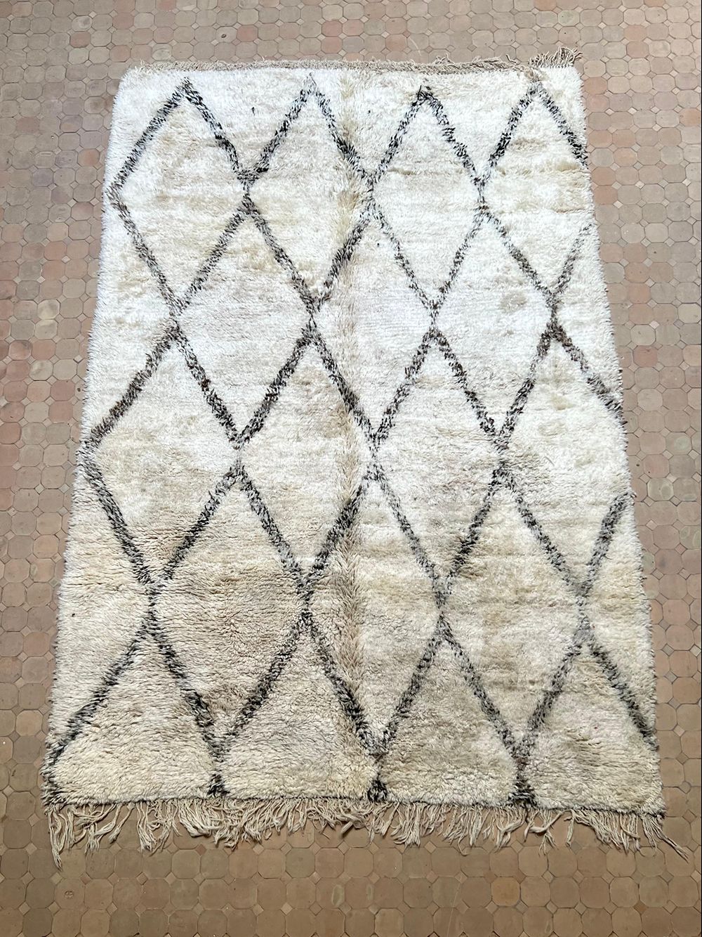 Marokkolainen vintage Beni Ouarain matto 330x210cm