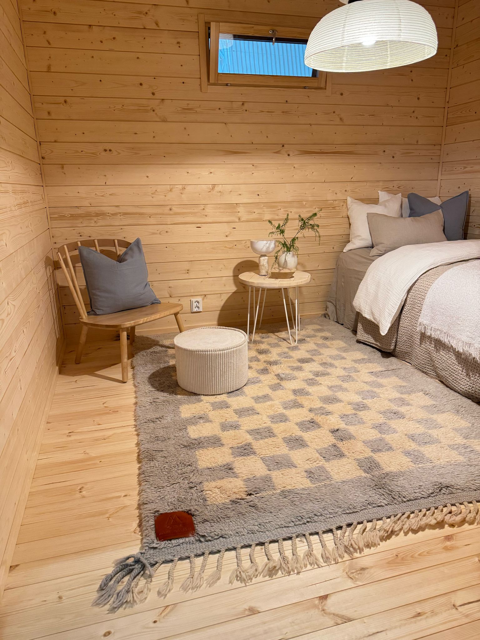 Moroccan Checkered Frame Rug 220x160cm