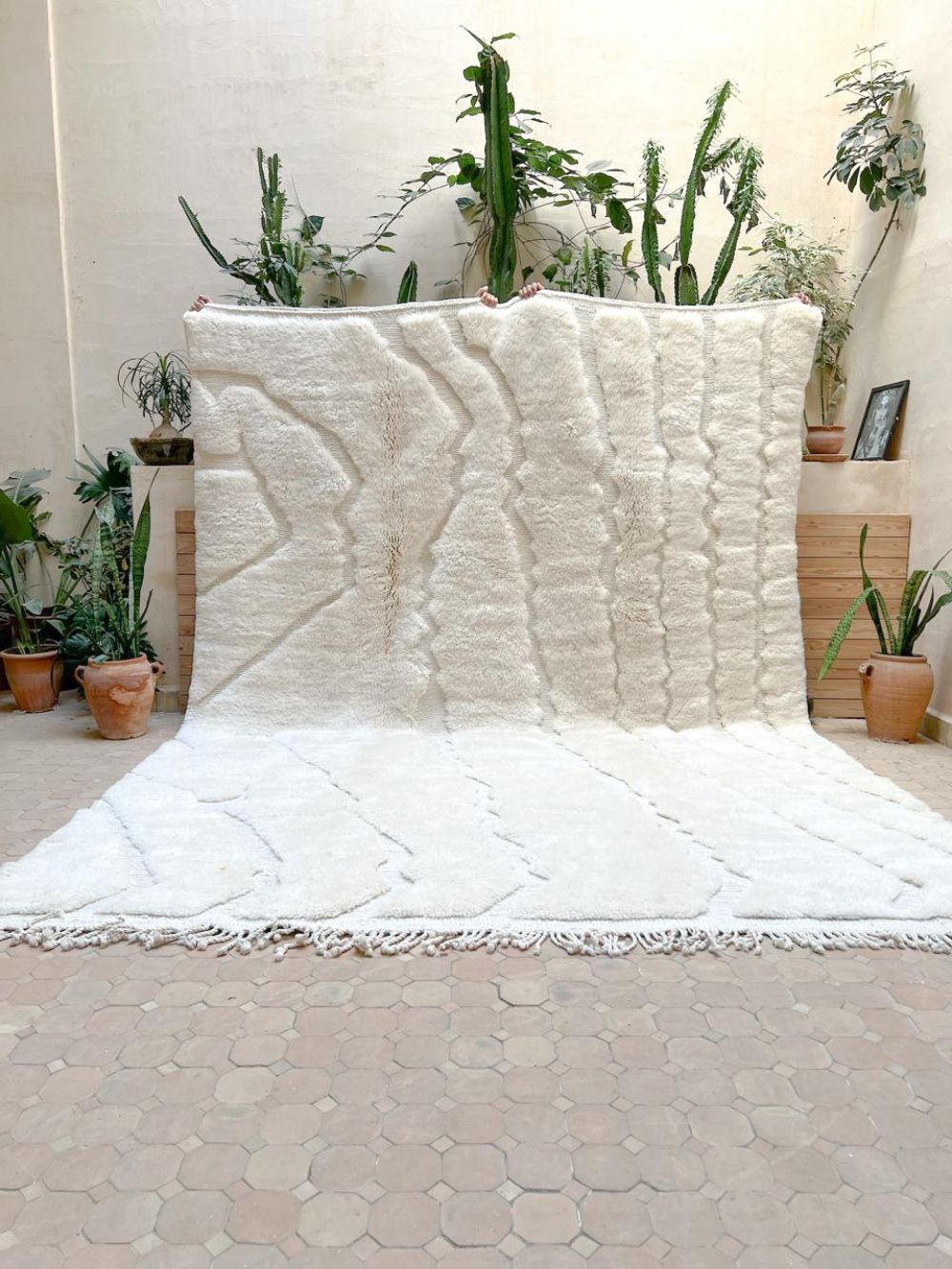 Moroccan Mrirt Rug Polar Bear 350x260cm