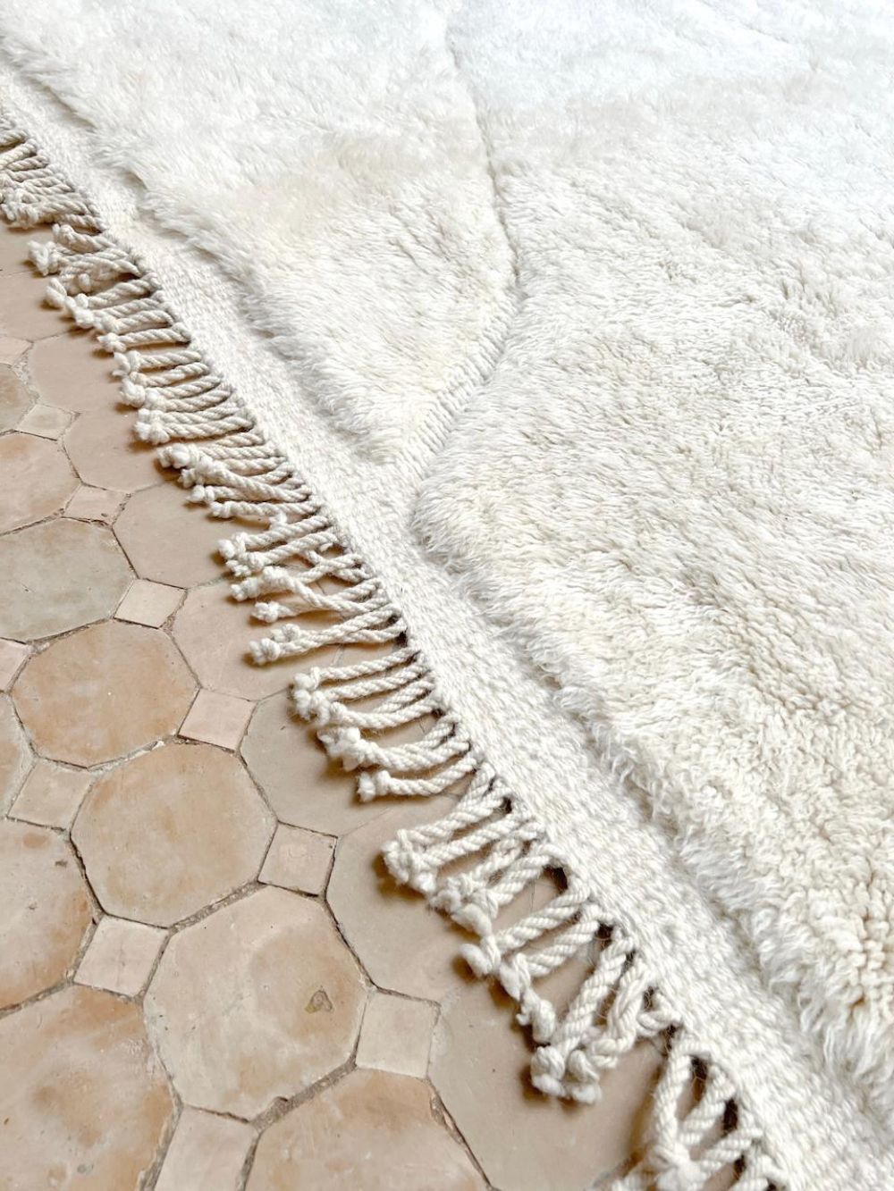 Moroccan Mrirt Rug Polar Bear 295x215cm