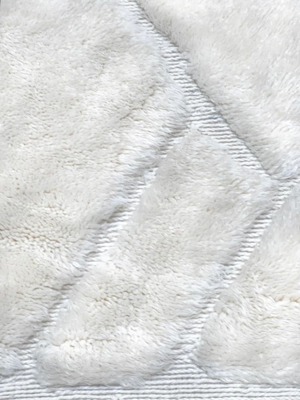 Moroccan Mrirt Rug Polar Bear 295x215cm