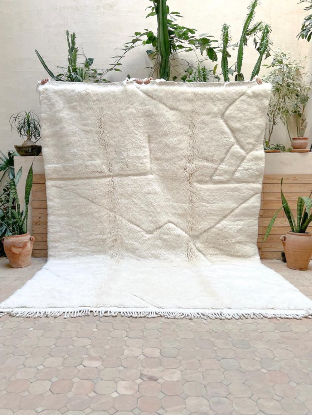 Moroccan Mrirt Rug Polar Bear 295x215cm