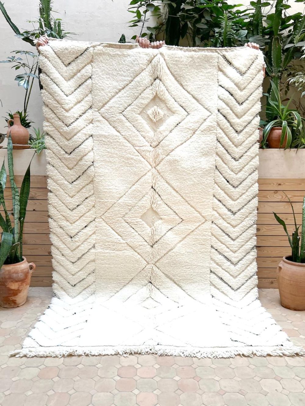 Nata - Moroccan Black & White Rug 245x150cm