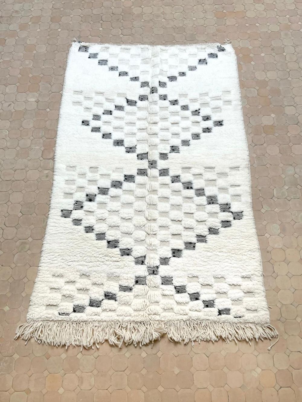 Moroccan Black & White Rug 250x150cm