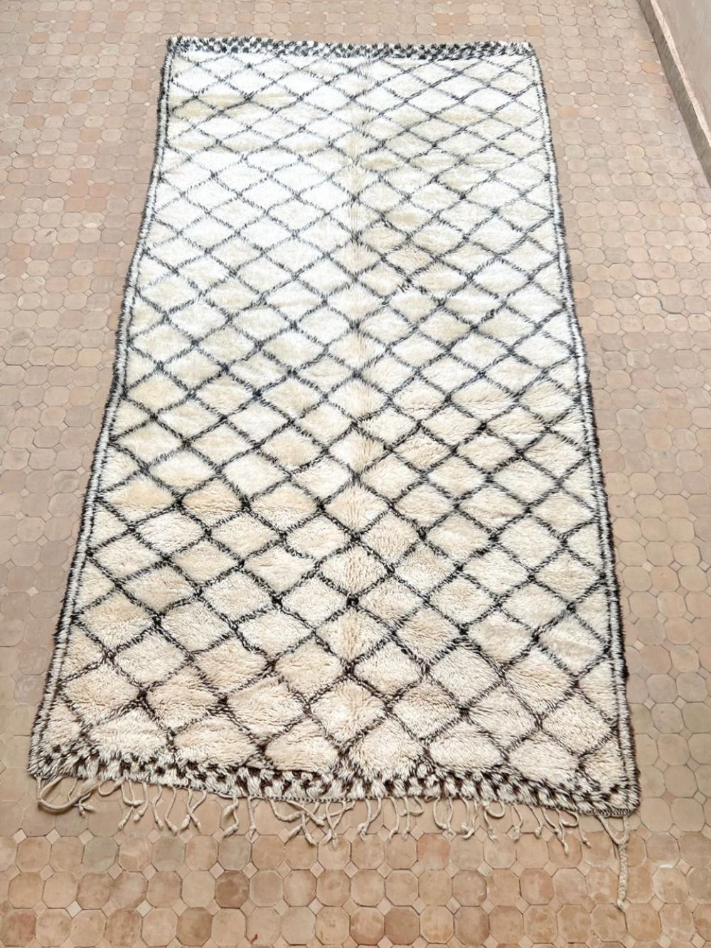 Moroccan Vintage Beni Ouarain Rug 380x190cm