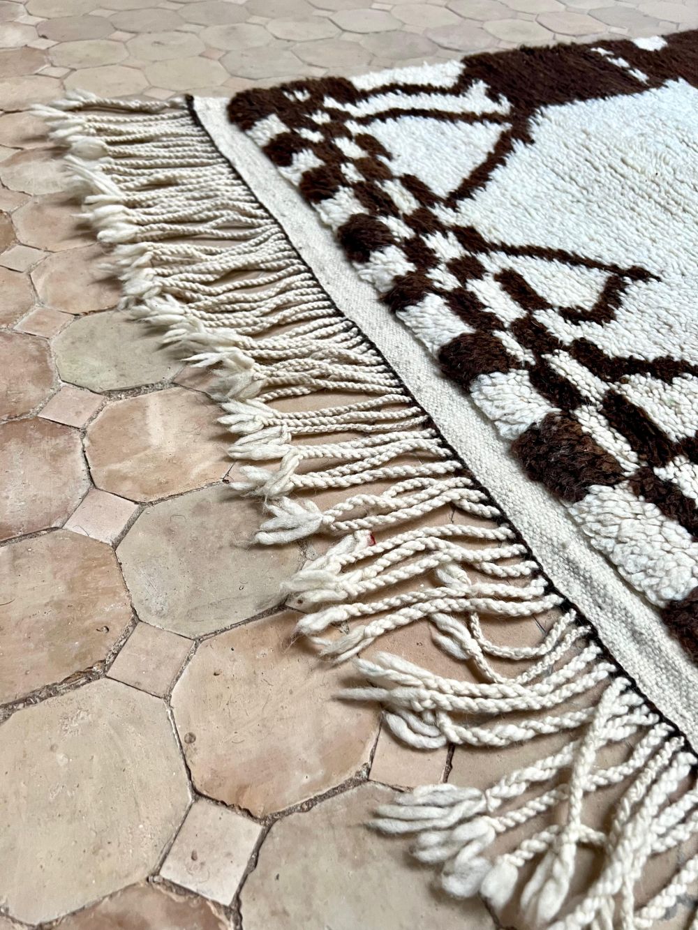 Moroccan Vintage Azilal Rug 240x160cm