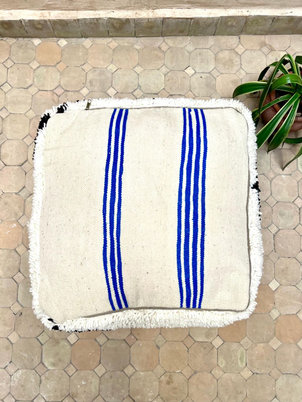 Moroccan Black and white Pouf