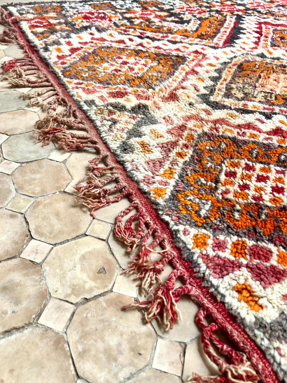 Moroccan Vintage Beni M'Guild Rug 330x185cm