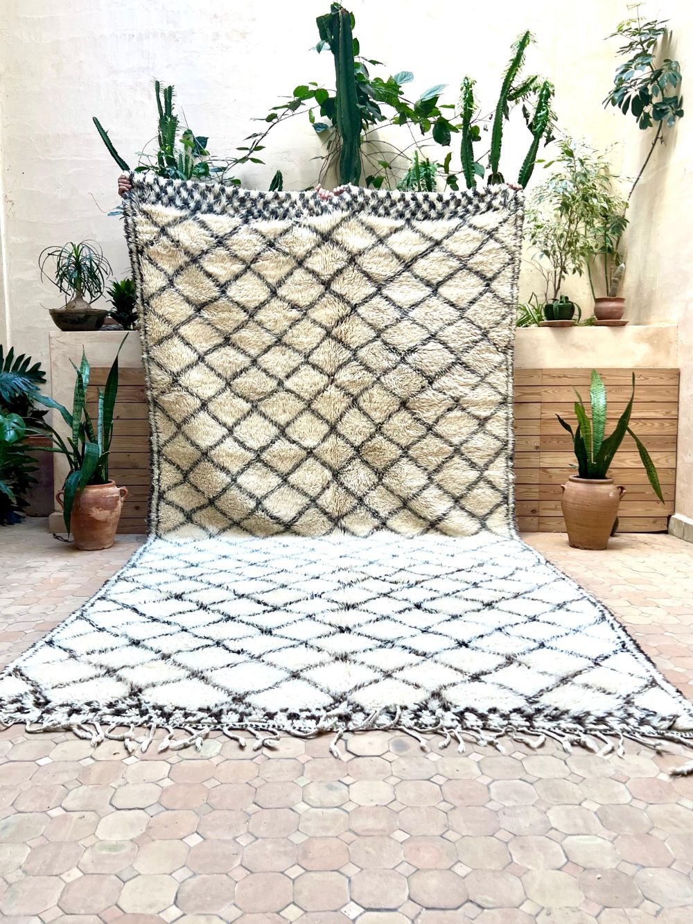 Moroccan Vintage Beni Ouarain Rug 380x190cm