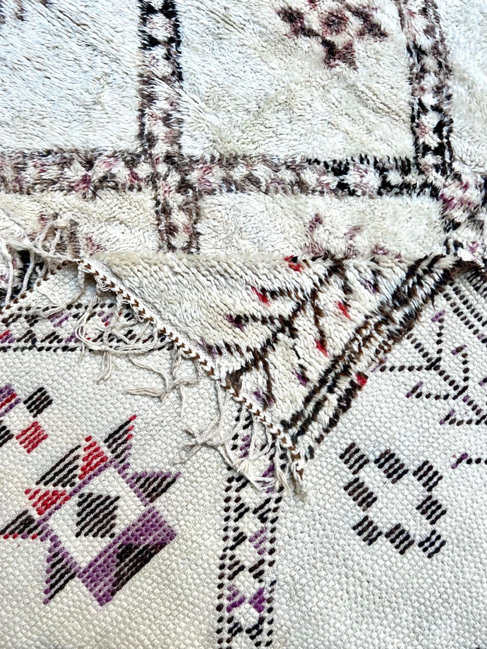 Moroccan Vintage Beni Ouarain Rug 305x190cm