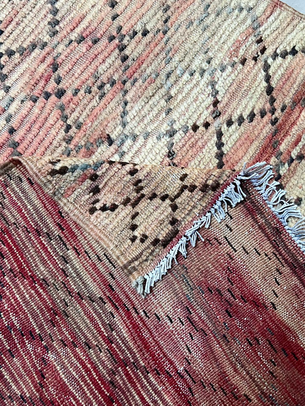 Moroccan Vintage Boujaad Rug 305x150cm