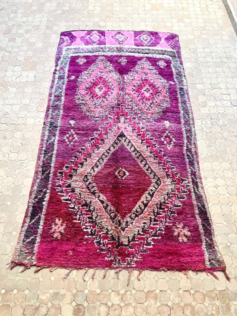 Marokkolainen vintage Boujaad matto 335x175cm