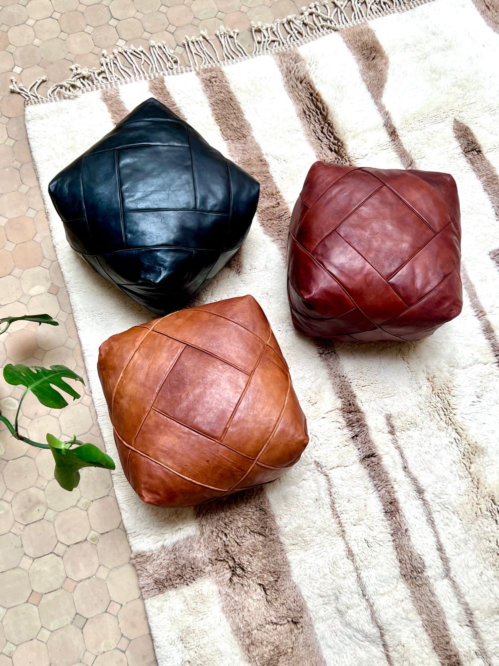 Leather Pouf Tuohi - Medium