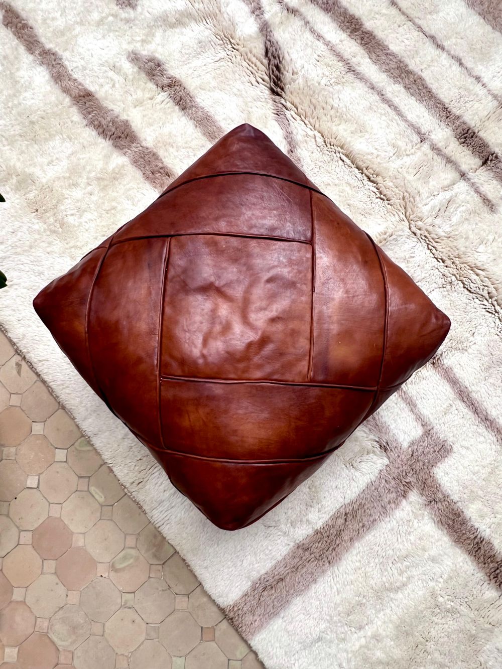 Leather Pouf Tuohi - Large