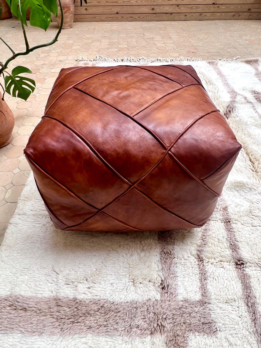 Leather Pouf Tuohi - Large