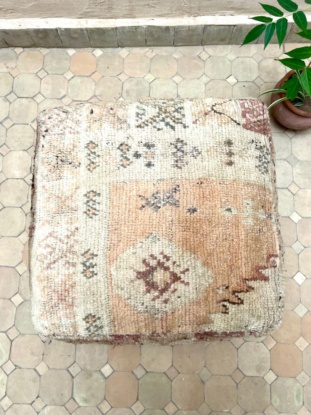 Moroccan Vintage Pouf