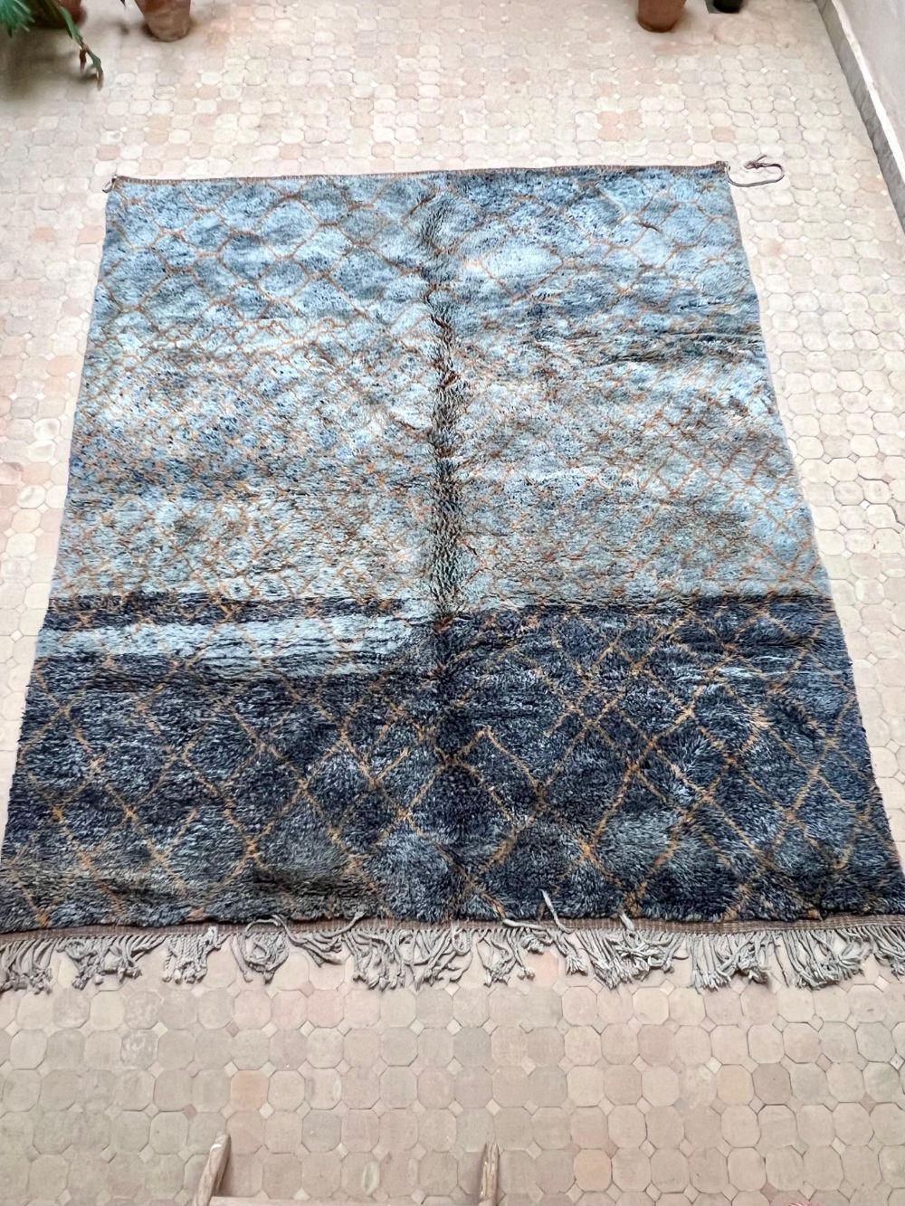 Marokkolainen Musta Pantteri matto 310x255cm