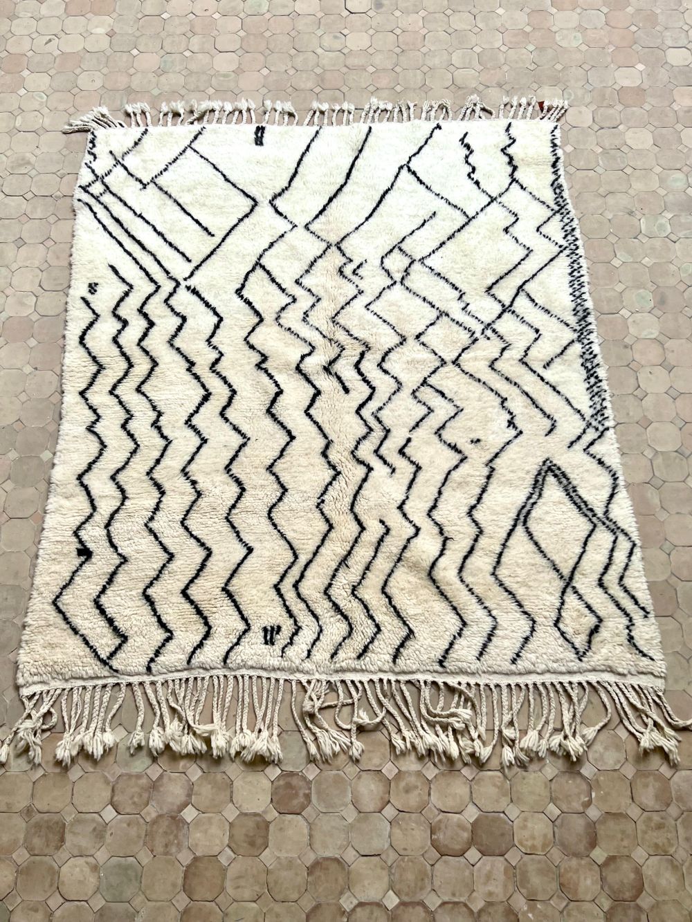 Moroccan Oued Rug 195x165cm