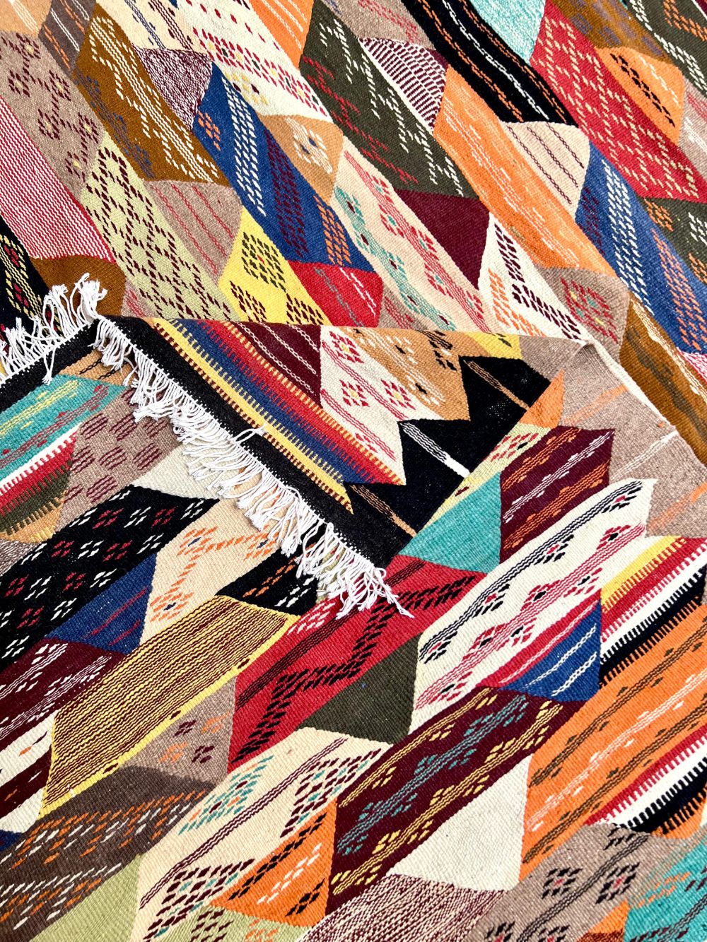 Marokkolainen nukaton matto 305x195cm