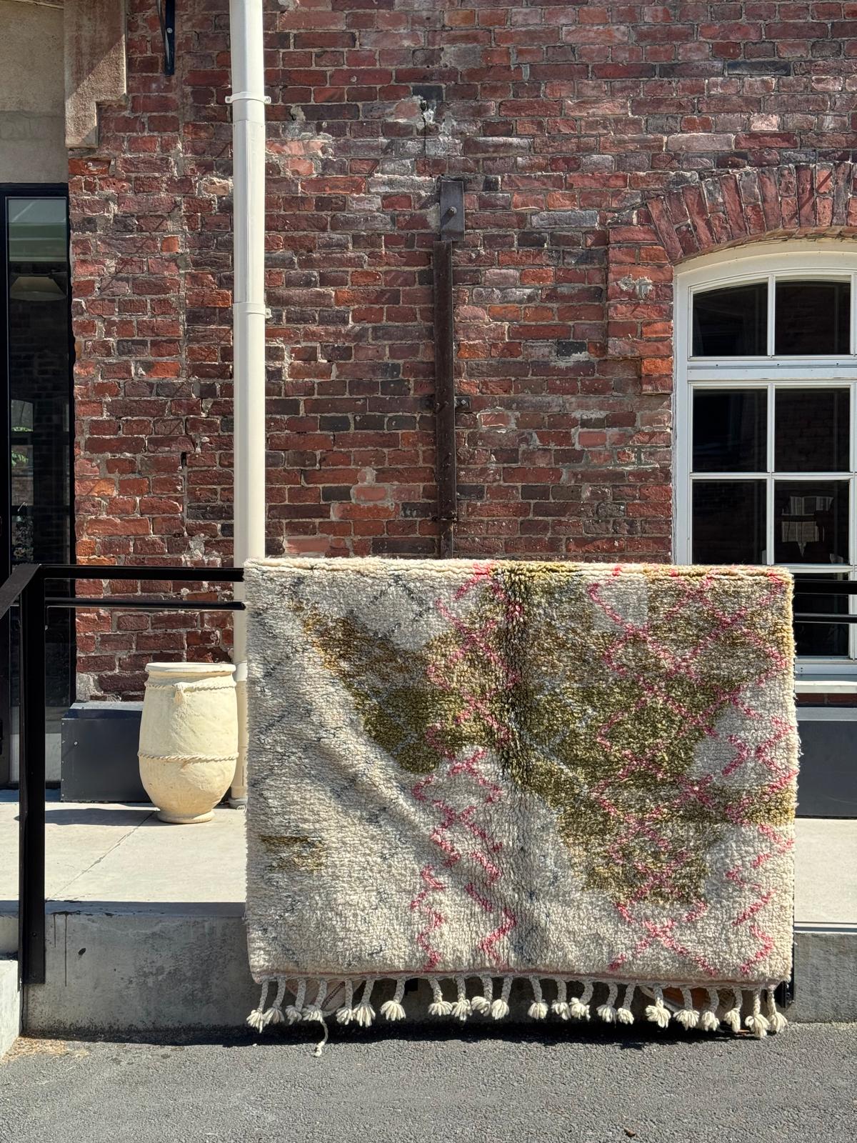 Moroccan Suo Rug 270x150cm