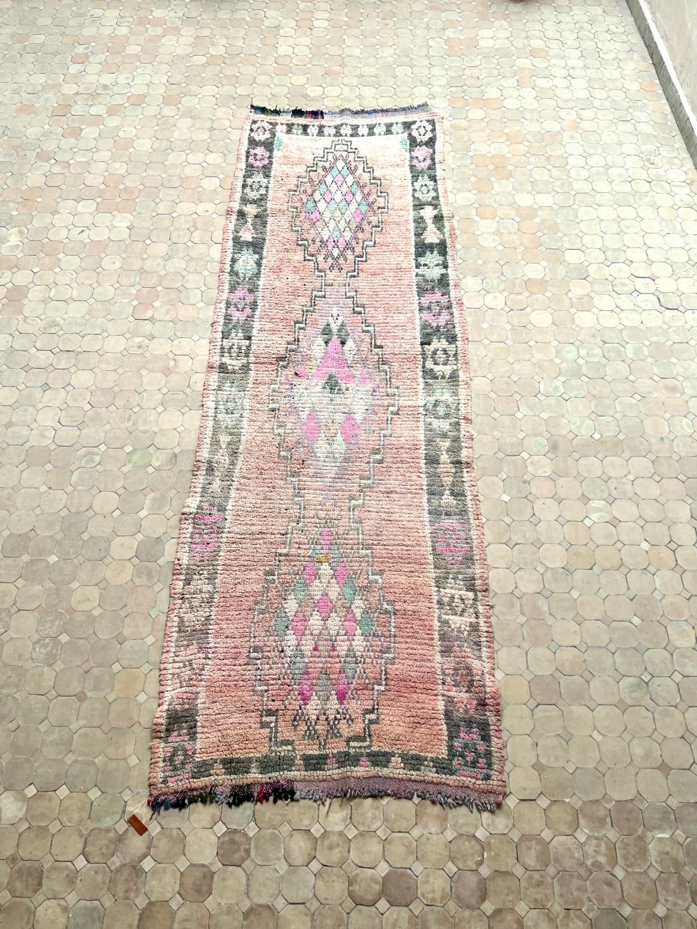 Marokkolainen vintage Boujaad käytävämatto 345x110cm