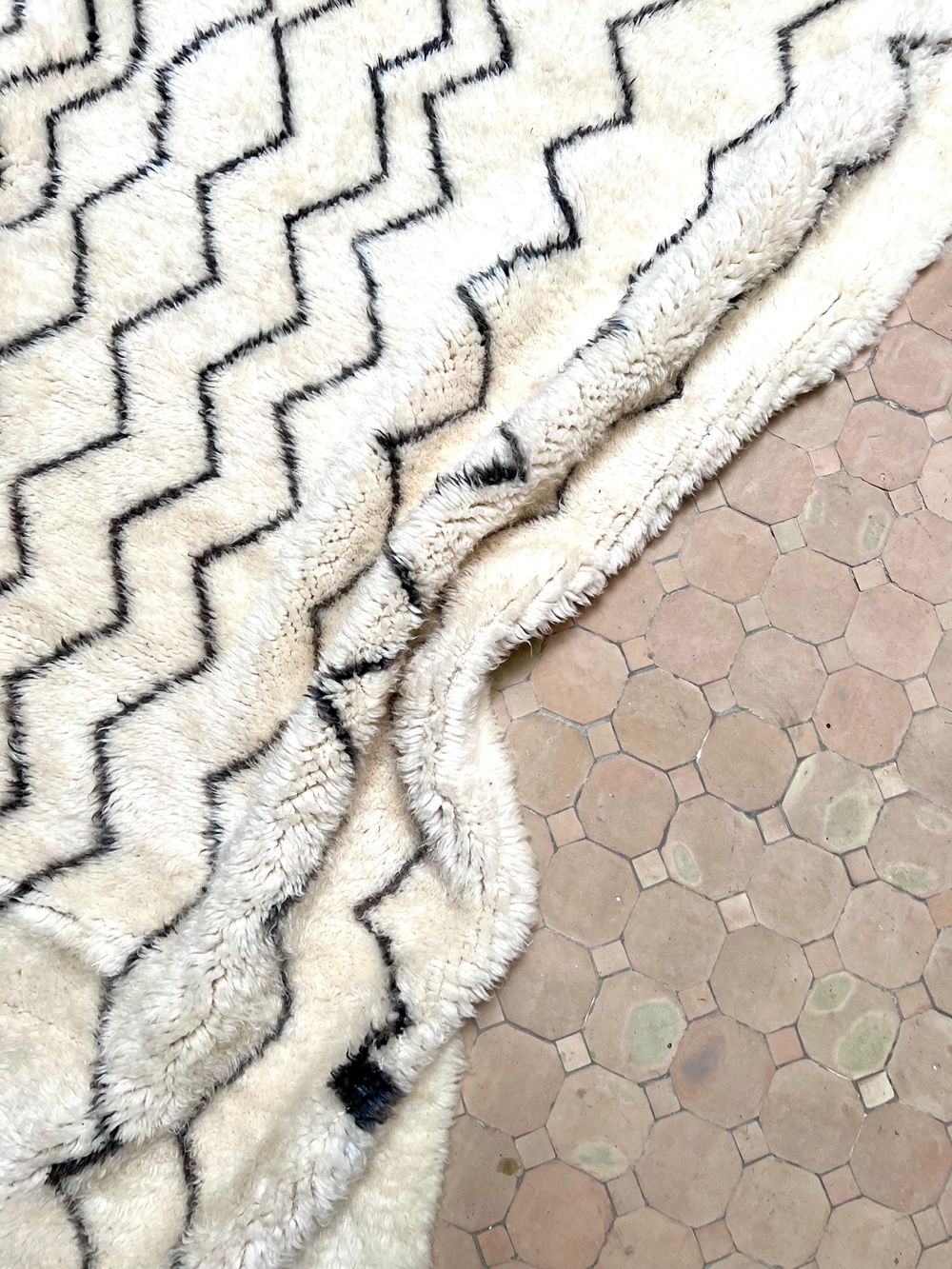 Moroccan Oued Rug 305x215cm