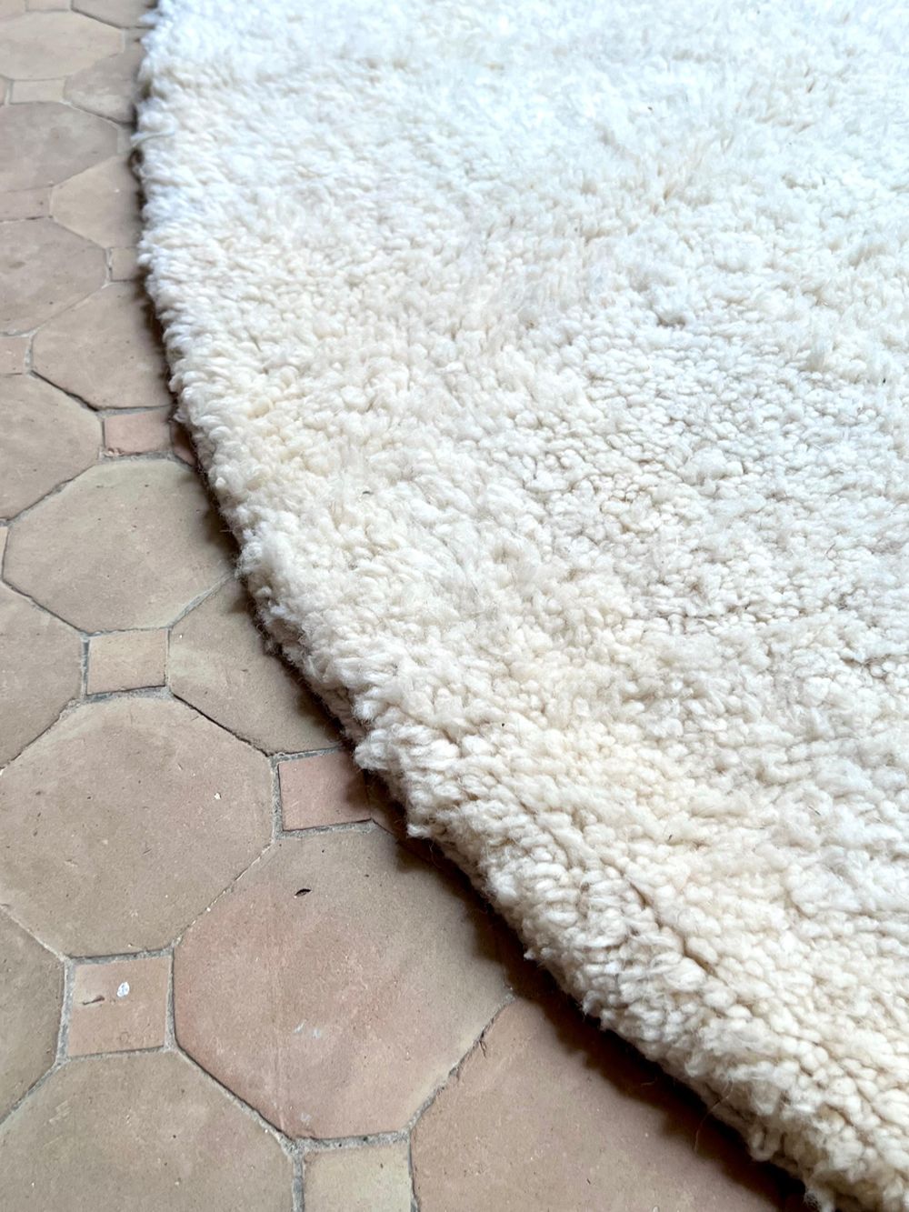 Marokkolainen valkoinen matto 205cm