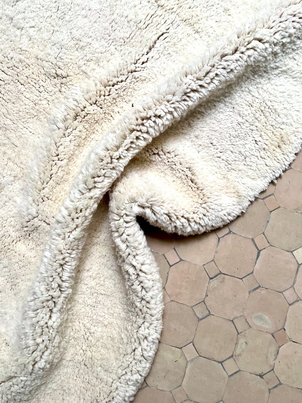 Moroccan All white Round Rug 205cm