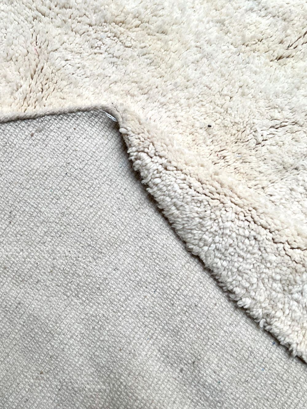 Marokkolainen valkoinen matto 205cm