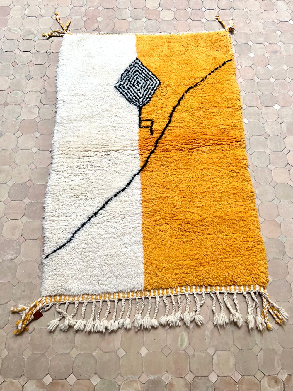 Moroccan Hanzo Rug 160x105cm