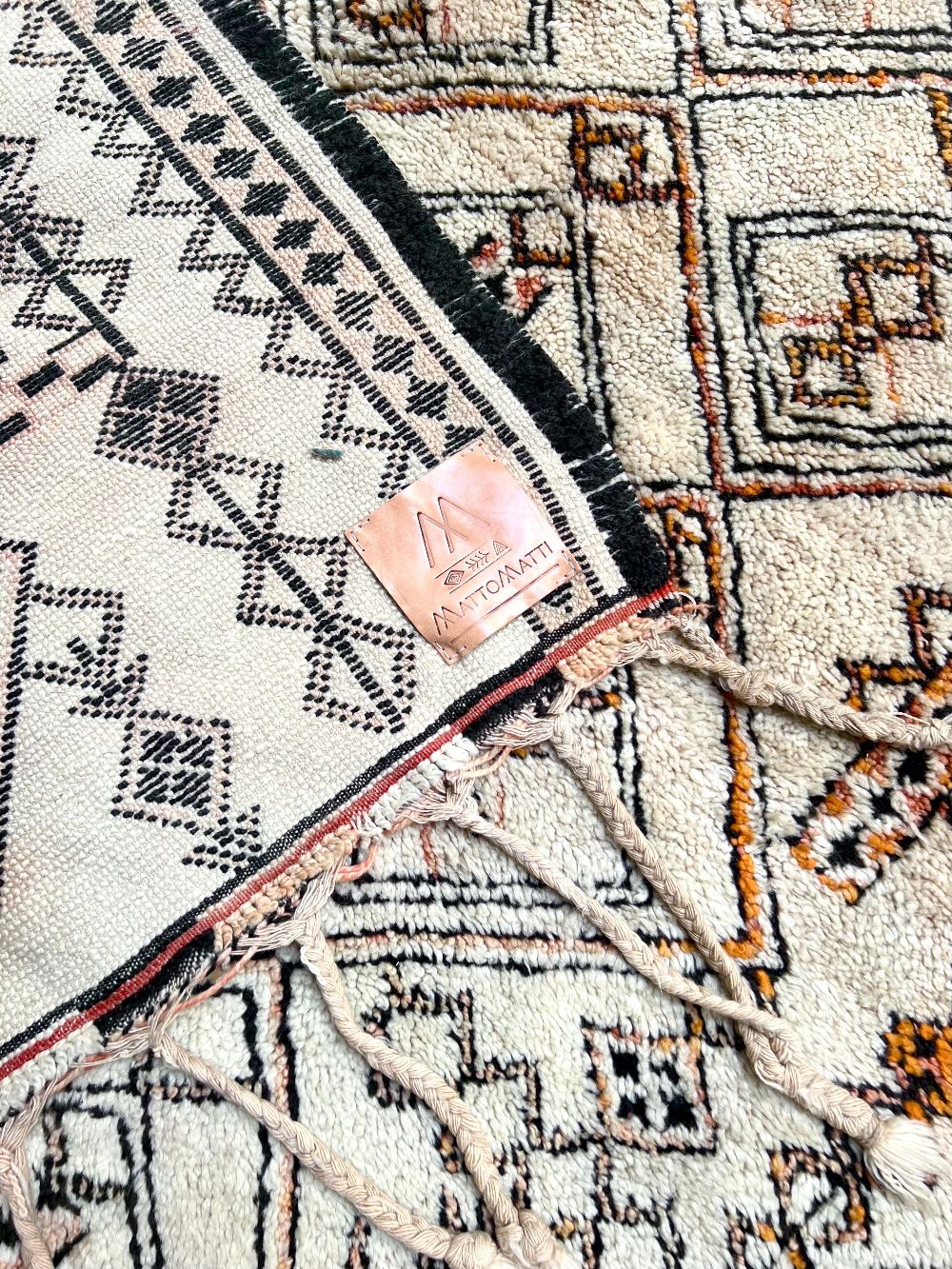 Moroccan Vintage Beni Ouarain Rug 390x210cm