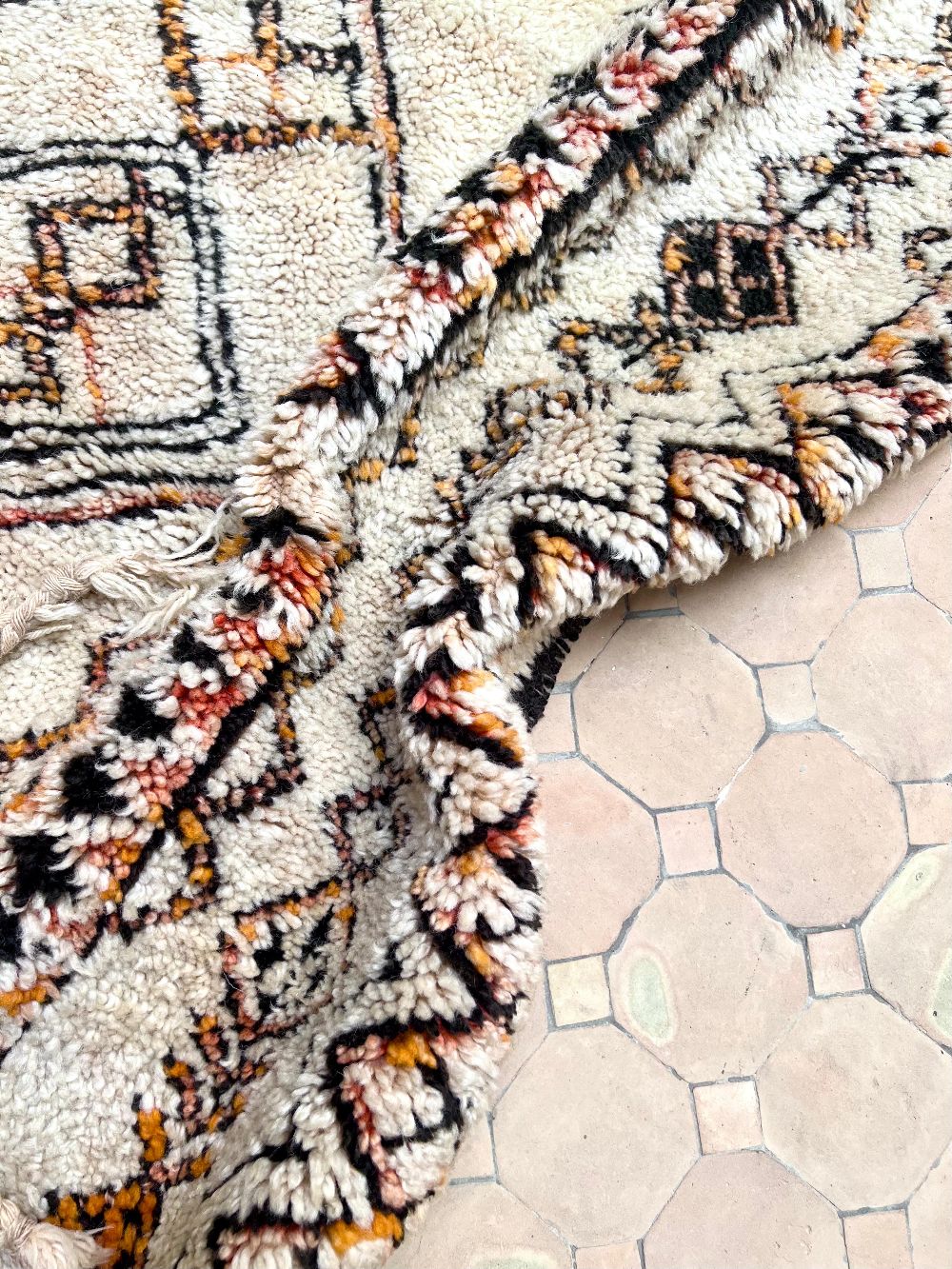 Moroccan Vintage Beni Ouarain Rug 390x210cm