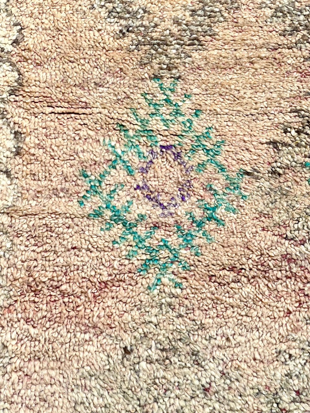 Marokkolainen vintage Boujaad matto 180x195cm