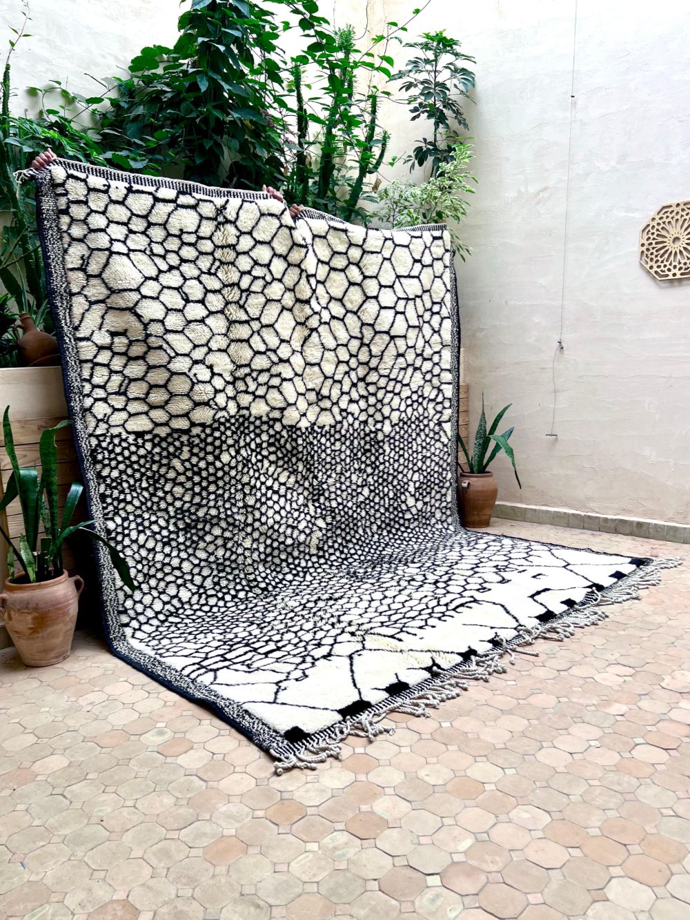 Marokkolainen Mrirt matto 305x250cm