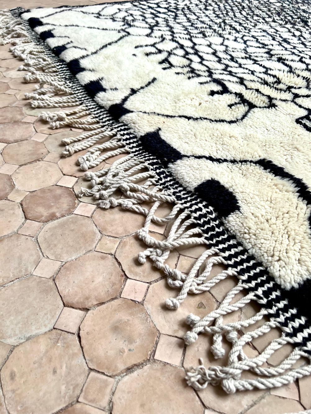 Marokkolainen Mrirt matto 305x250cm